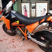 代友出06年KTM950SM一部