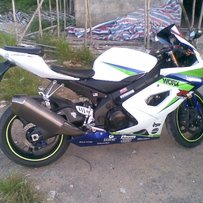 河源 市铺前镇出售06 大 R 一台