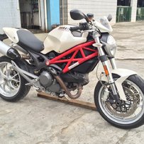 惠州代友出售09年DUCATI monster 1100售价40000元接小刀