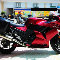 广东高州代友7万人仔出美版11年六眼魔神（zx14)，带专用GIVI边箱及支架