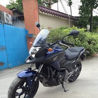 42800出售NC700.全新车下地。现在走了一千多公里。可以买卖可以置换。大刀小刀都来.