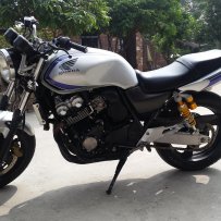 出售2代CB，价钱漂亮