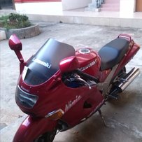 99年很精神川崎公升级跑车ZZR1100