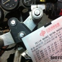 出售一台 FZR400  大版骨  标题要长。。。。。。。。。。。。。。。