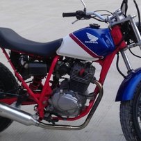 代友出０３年ＦＴＲ２２３　降价只卖3天。已上视频