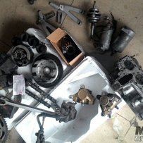 出售进口拆车件一堆