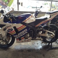 茂名电白出04本田CBR600