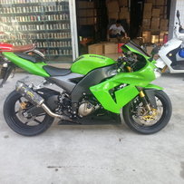 特价出售！05年zx10R,$35800.有意电联。。。。。