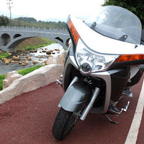 出售08年VICTORY美国胜利威神摩托车，公里数少，车新