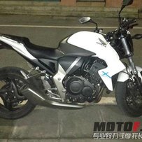 番禺出售09年CB1000R, 70000元。只卖三天