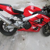 继续帮朋友出售精神暴力CBR929，自刀2500。