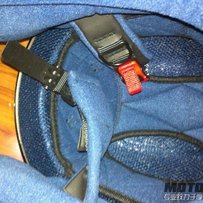 代坊友卖个AGV头盔        已售