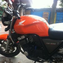 代友出售98CB400一台。。