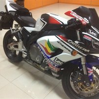 佛山禅城代友41800元出售07CBR1000RR