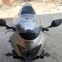 出台末代CBR600 F4