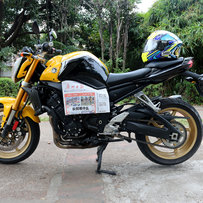 佛山大沥出售雅马哈大黄蜂07-12FZ1N+AK街车