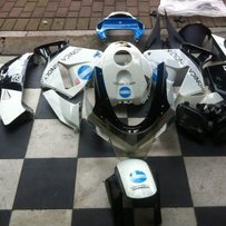 清远地区出售05~06年F5大包围一套。。带大灯。。。800接小李飞刀。。