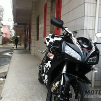 阳春出靓仔07CBR1000