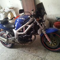 2台车终于被车友牵走了。