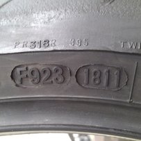 300元出售一条倍耐力半热熔前胎 120