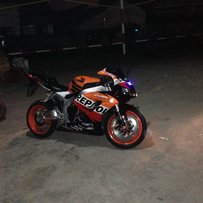 广州急出07年威爽特别版CBR1000rr