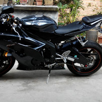 肇庆四会代友出售两台极品**，FZ6N。R6。各一台。31800+51000。