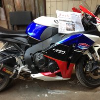 广州海珠区出两台车