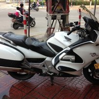 佛山出售白色07年高配ST1300，带ABS