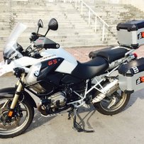 出售11年宝马GS1200带3箱