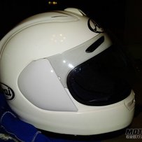 佛山1300元出纯白arai头盔