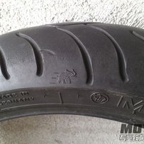 广州出一条靓仔象牌前胎120 70  17