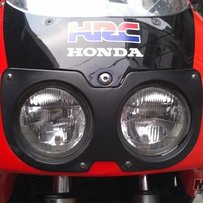 番禺代友出售全省最精神。收藏级的CBR29期。价格18800接小刀