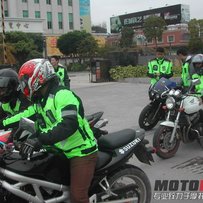 代个兄弟便宜处理个arai头盔  加大码