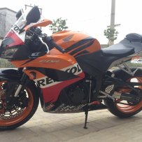 阳江市代友出售一部美版08 CBR600 F5