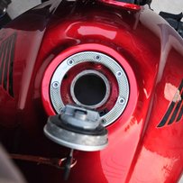 高州代友出售03年7月一手水大黄蜂919