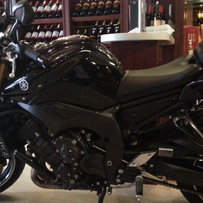 江门代友出售雅马哈FZ8 铃木K7小R