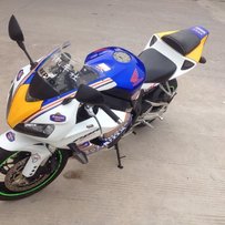 代友出售06年CBR1000
