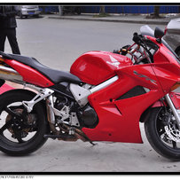 肇庆代友出售04款VFR800售价32300(已售）