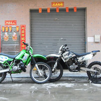 广州黄埔区大沙地8800&5500元转让越野鸡川崎KDX200和嘉纳士XTR 250