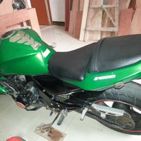 便宜出几台车、Z1000、CBR22、铃木两冲V100