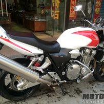河源屠龙摩托之家出售05CB 1300.一口价28000元自提！