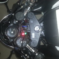 出售前避震外观缺陷VFR30期改F5。加钱换cb400，微信15015506524