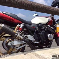 代友出售03CB400二代精神随时爆表