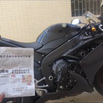 上视频 吴川急出 07R1 美国兄弟排气 多处碳纤改版 原排气及壳也在