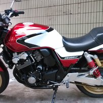 广东肇庆出售CB400三代，红白经典花