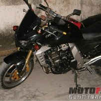 出06川崎Z1000.带外挂电脑加速器