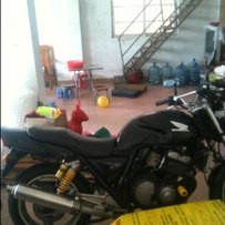 刚才打错价格。本田CB400