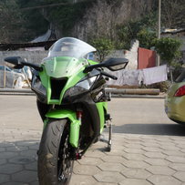 广西柳州代友出售12款川崎ZX-10R 车子精神整齐