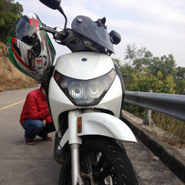 朋友春节急钱用故出03贝弗利200一台