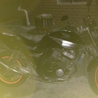 广州白云代友出精神95cb400 .